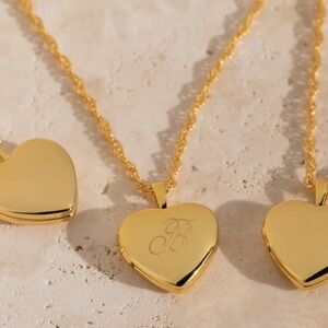 Caitlyn Minimalist Initial Heart Locket Necklace “B”